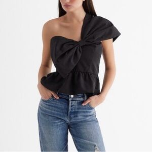 Black Express bow top, size XL. New with tags
